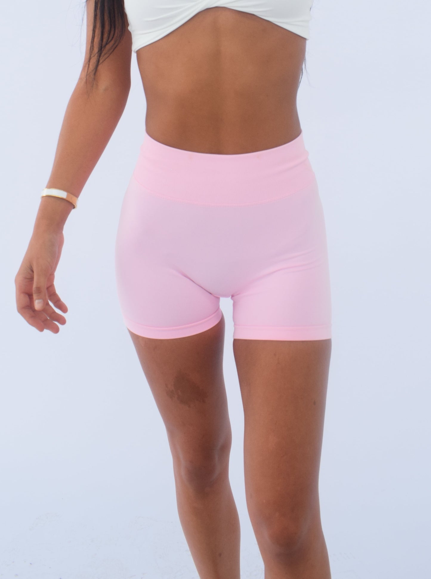 Essential scrunch shorts - Cotton Candy